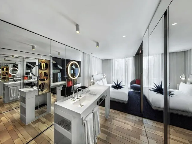 W London – London (GB) W London – London (GB)